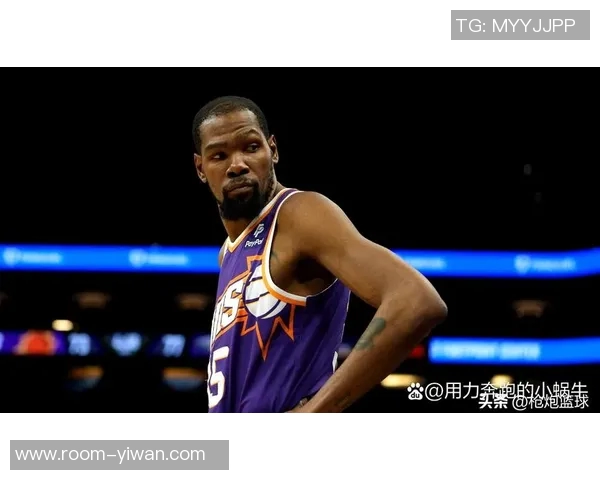 杜兰特荣膺1月6日NBA最佳球员展现超凡实力引领球队胜利 杜兰特荣膺1月6日NBA最佳球员展现超凡实力引领球队胜利