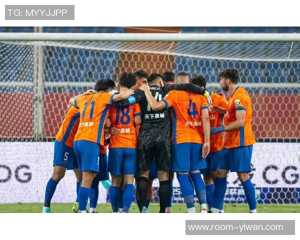 足球报:泰山队明年将重视年轻人才培养与引进优秀外援中卫并行发展 足球报:泰山队明年将重视年轻人才培养与引进优秀外援中卫并行发展