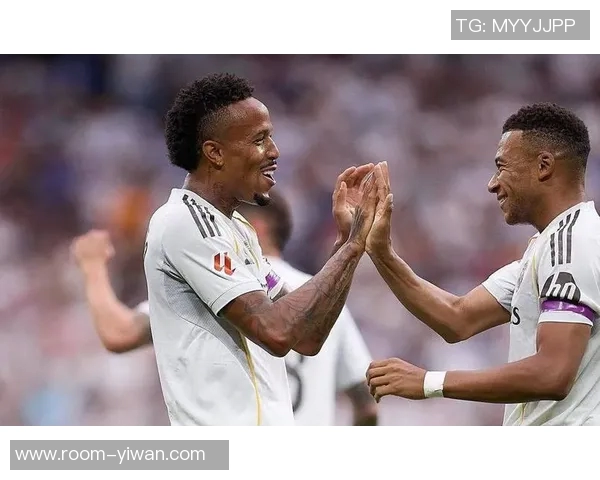 姆巴佩积极参与皇马训练米利唐阿诺德等球员缺席情况引关注