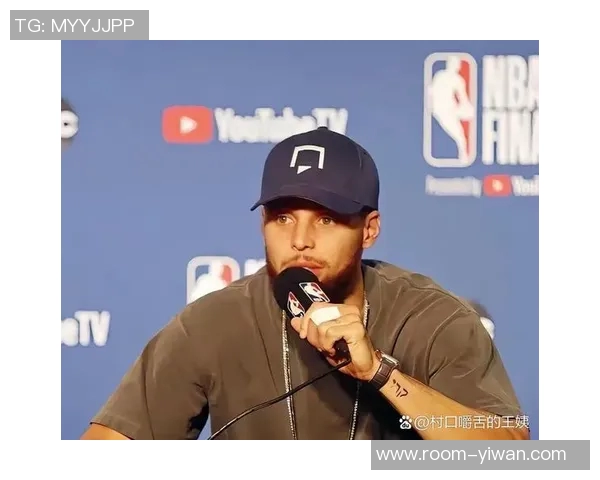 库里与汤普森幽默互动波杰姆努力融入却遭冷遇的趣事分享